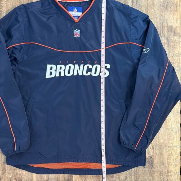 NFL Denver Broncos Reebok Men’s VTG On Field Embroidered Pullover Windbreaker L - Picture 5 of 9